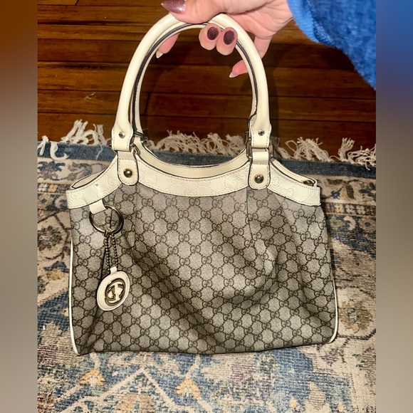 Authentic Gucci Tote Bag! - Picture 10 of 15